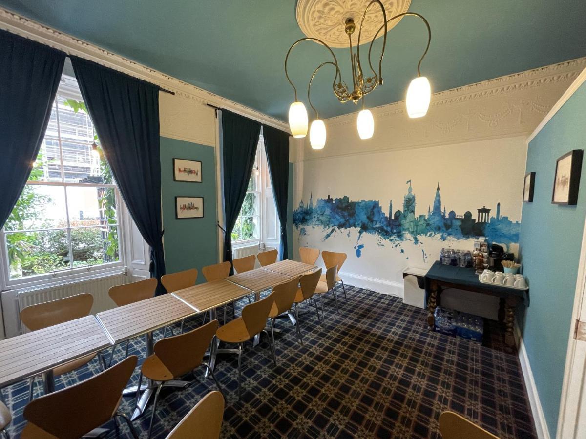 The Kingsview Townhouse - Boutique Hostel Единбург Екстер'єр фото