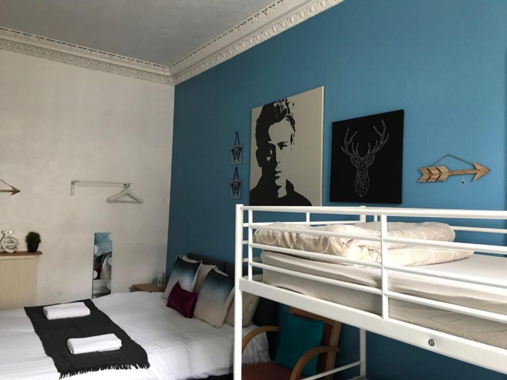 The Kingsview Townhouse - Boutique Hostel Единбург Екстер'єр фото